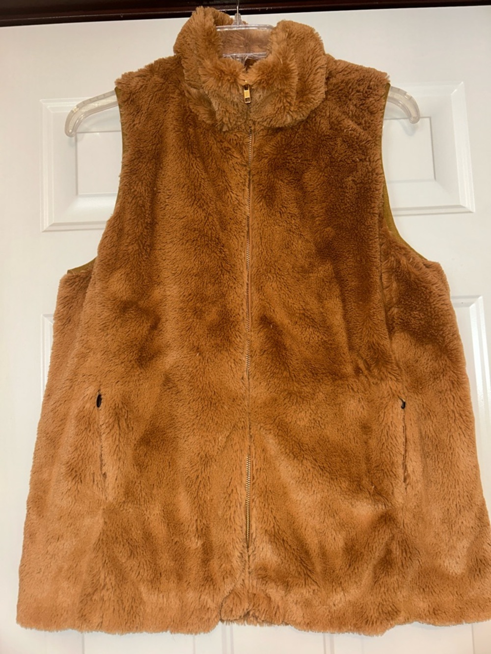 Aventura Tierney Faux Fur Teddy Zip Vest/Pockets L Camel Plush Like New Glam